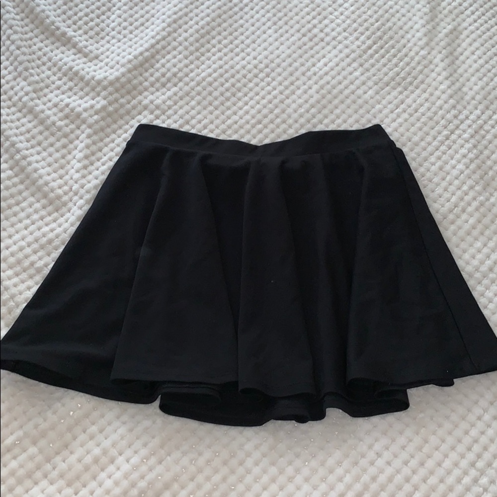 Black skater skirt